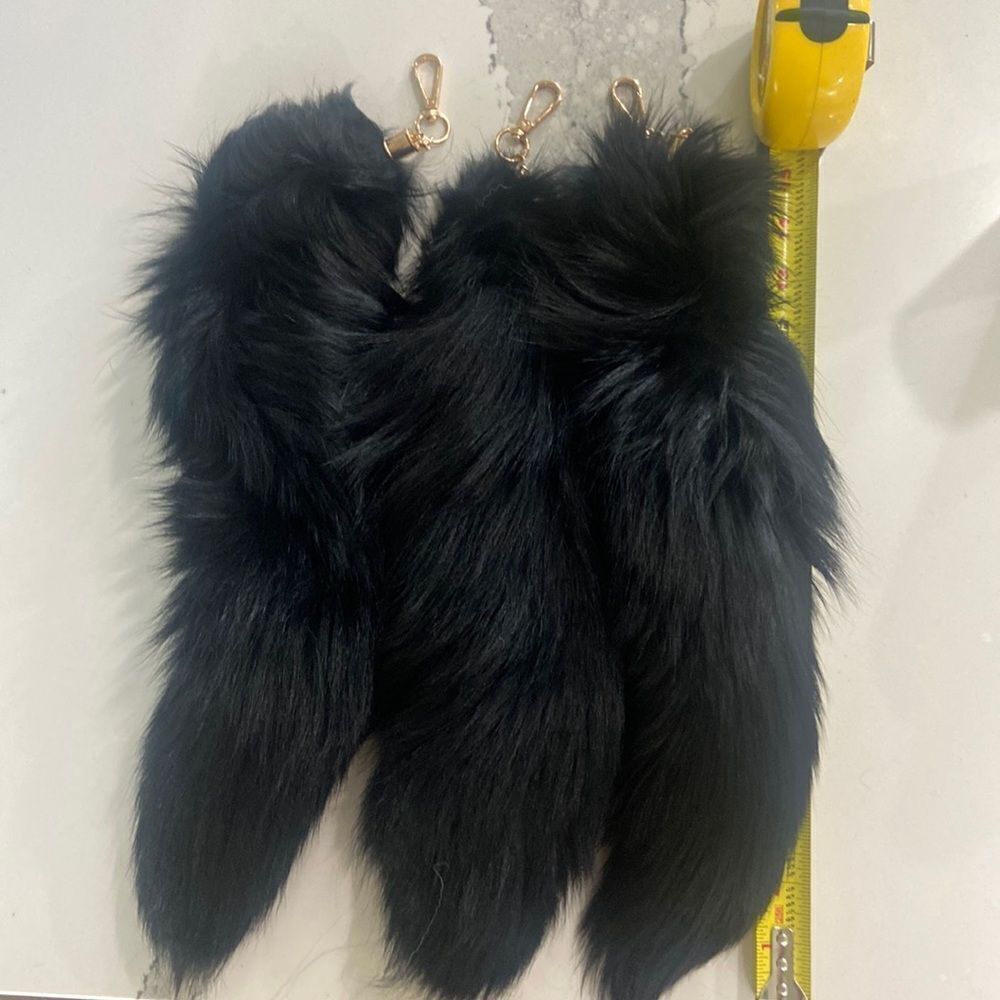 Real black fox tails‎